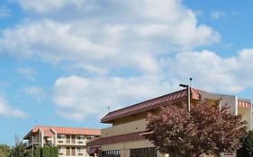 Morningglory Inn & Suites